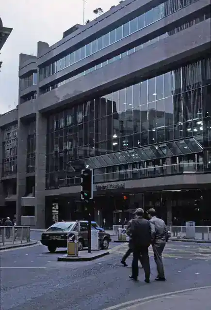 22 Bishopsgate — Gallery View 2