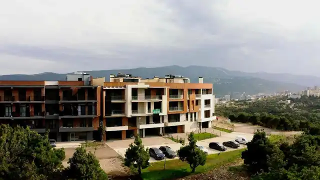Lisi Townhouse — Gallery View 1