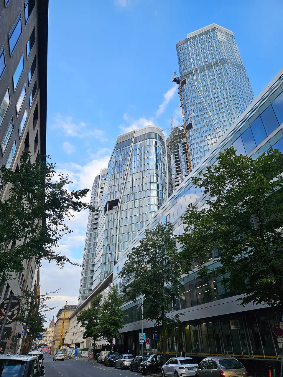 FOUR Frankfurt — Groß & Partner render