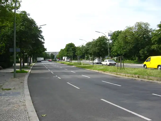 Sonnenallee 210 — Main View